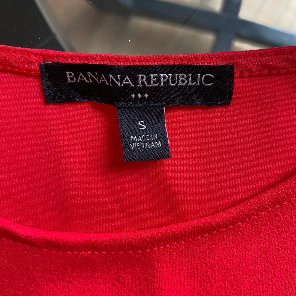 Banana Republic Red Sleeveless Blouse Size S/P - Picture 4 of 6
